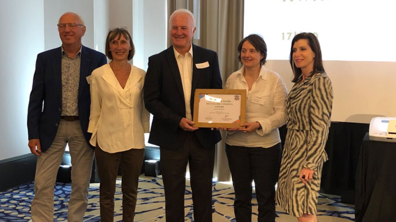 (L-R) Jacques van Leeuwen (FINAT Recycling consultant), Annick Carpentier (EPRC chair), Graham Houlder (CELAB Europe), Flor Peña Herron (CELAB Europe workstream member, Avery Dennison) and Anna-Michelle Asimakopoulou (member of the European Parliament, EPP, GR)