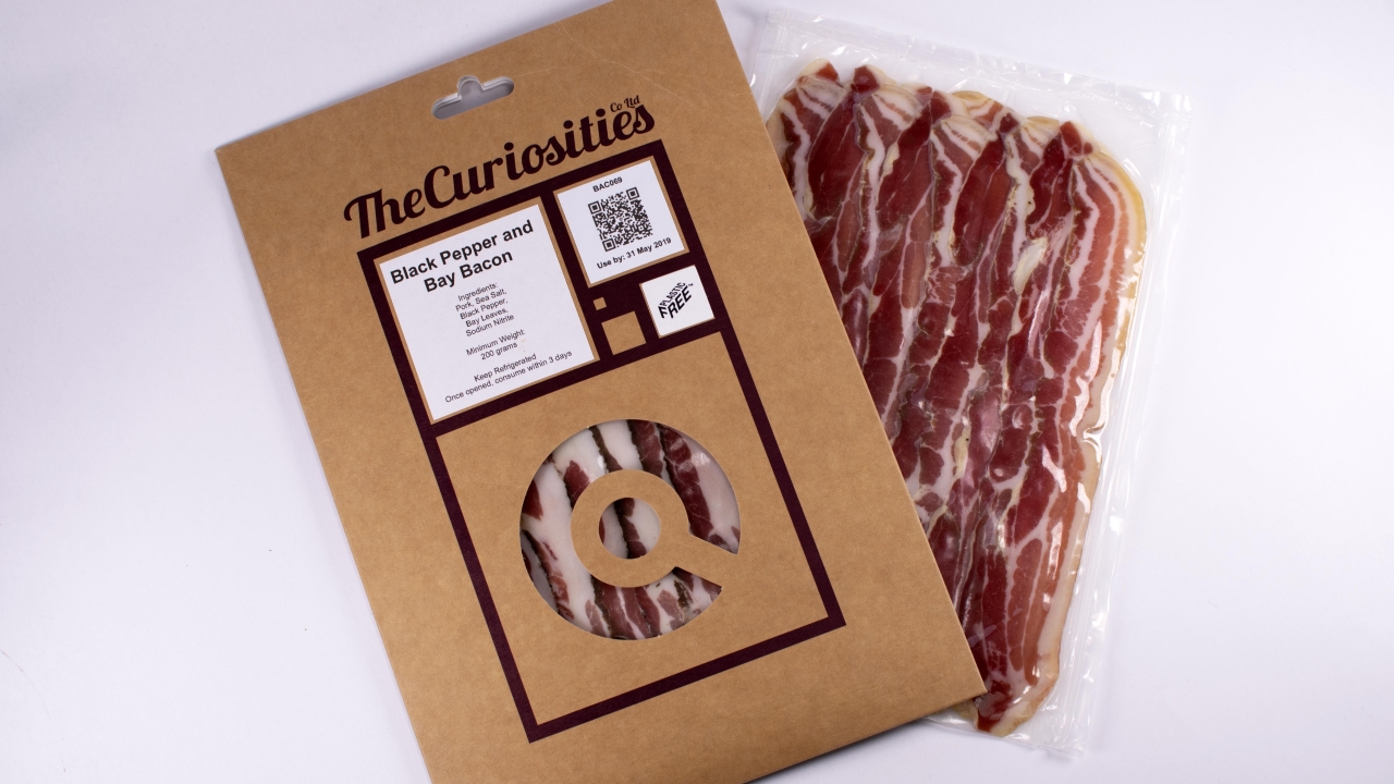 Comprising a duplex laminate manufactured from cellulose and bio-polymers, the pack extends the shelf life of the bacon thanks to its hermetic seal and high oxygen barrier design