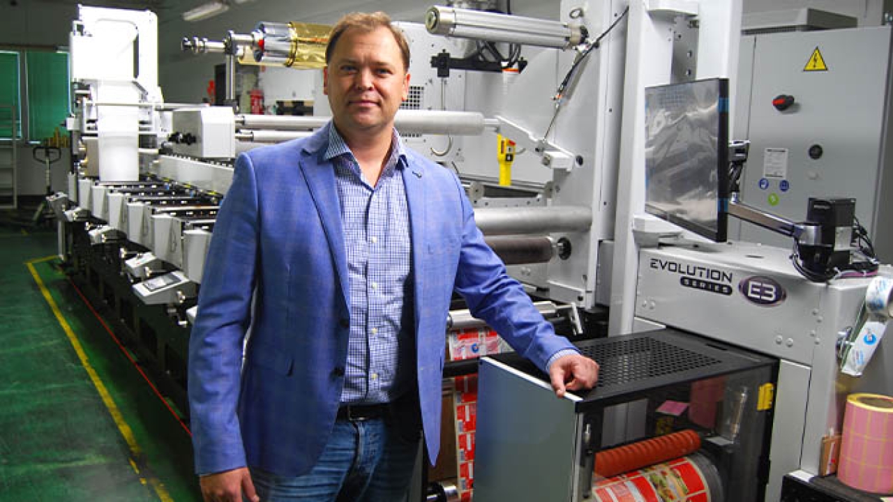 Bolesław Jasinowicz, Fano's owner, with his new Mark Andy Evolution Series E3 13-in flexo press