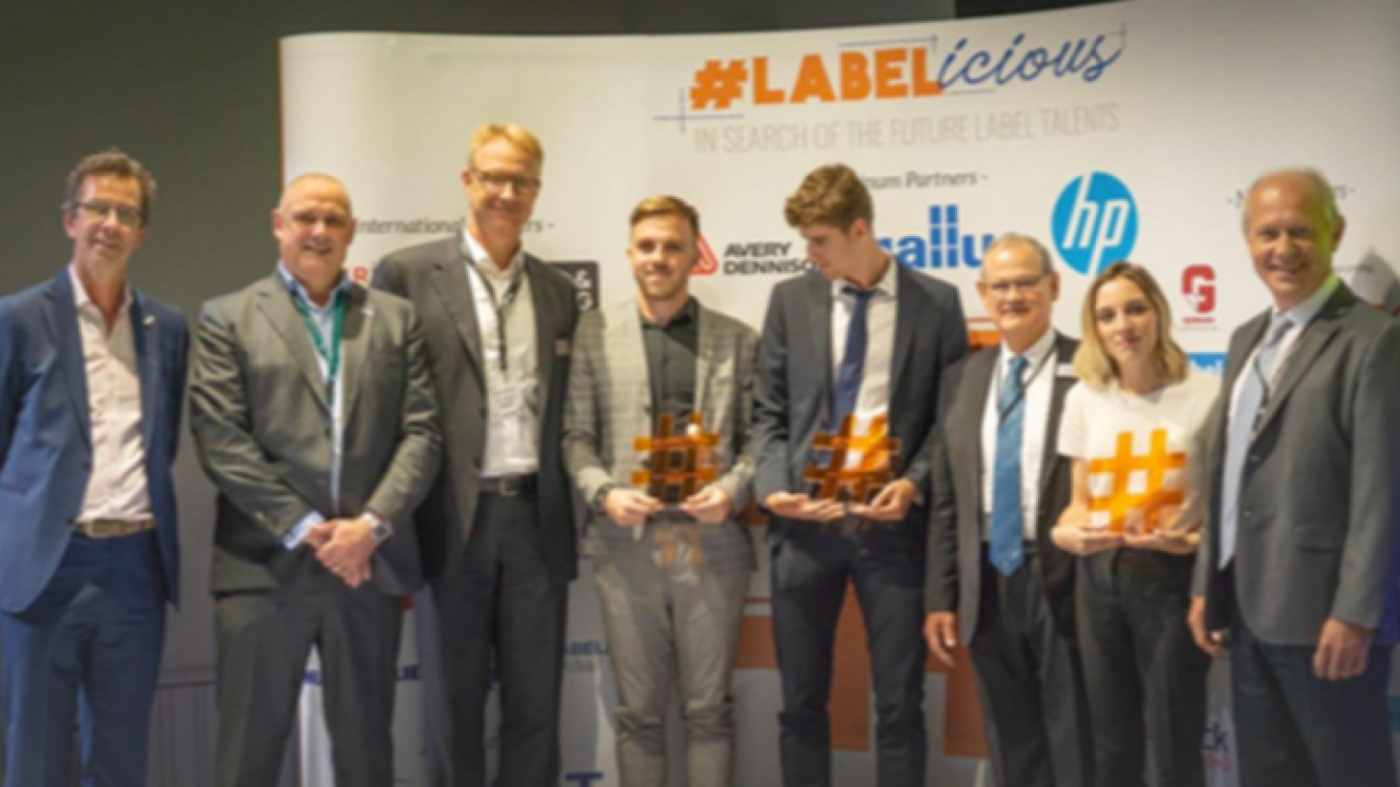 L-R: Jules Lejeune (Managing Director of FINAT), Chris Ellison (FINAT President), Jeroen Diderich (Avery Dennison), Niels Hyde, Lucas Debock, Ferdinand Rüesch (Gallus), Alessia Guerra, and Christian Menegon (HP)