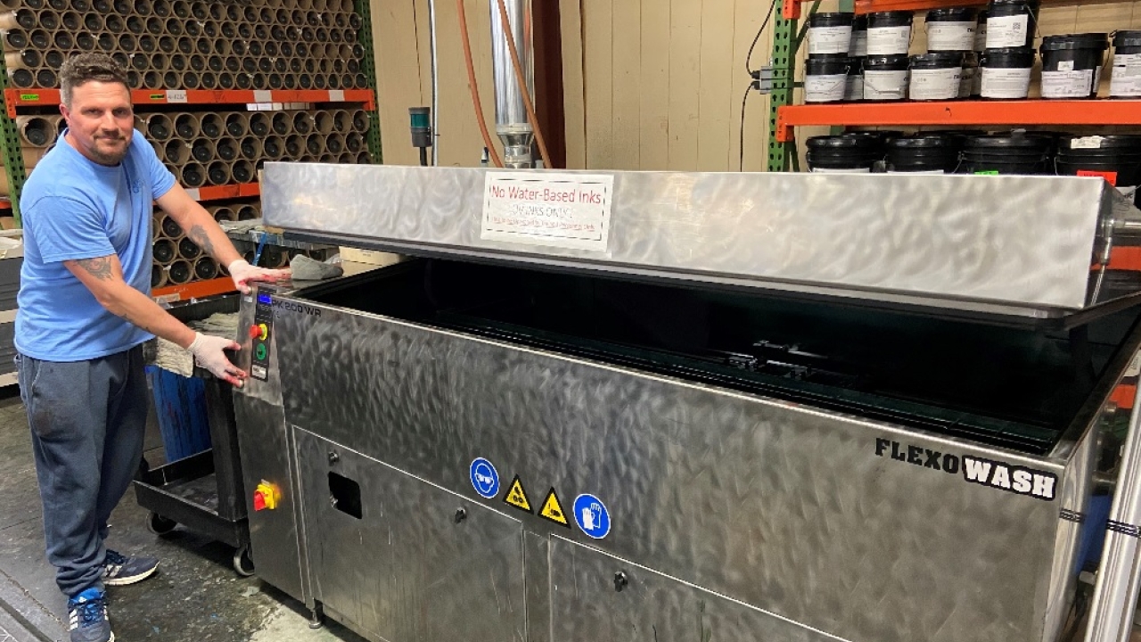 Flexo-Graphics scores efficiencies with Flexo Wash Flexo-Graphics scores efficiencies with Flexo Wash