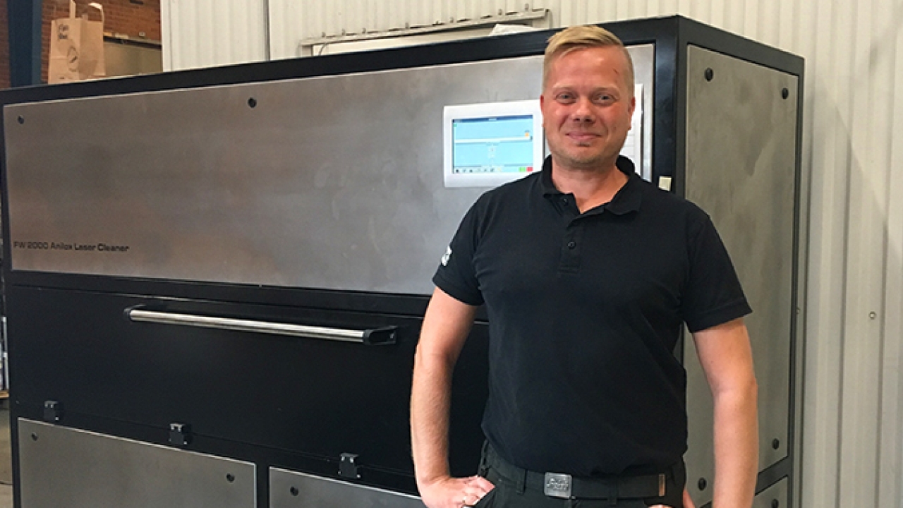 The Danish converter Scanbag has installed a laser anilox cleaner from Flexo Wash FW2000 at its production plant in Skive