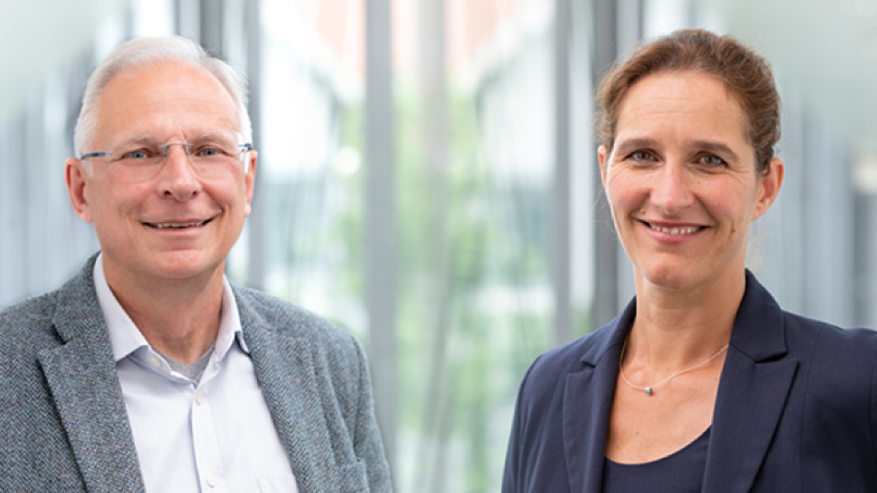 Prof. Horst-Christian Langowski, the retiring executive director of Fraunhofer and his successor, Prof. Andrea Büttner