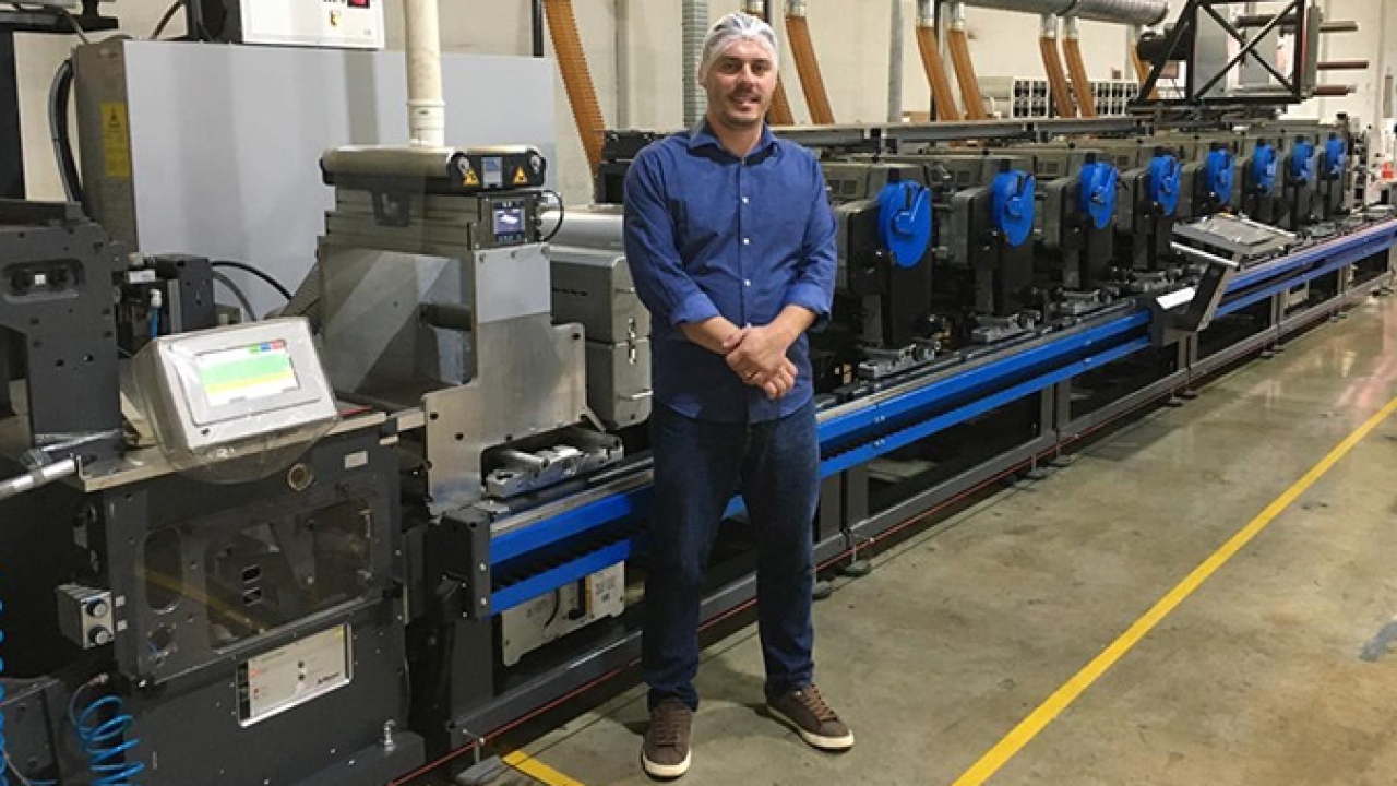 Rafael Polessi Rampazzo, commercial director at Elloflex with the new Gallus Labelmaster press