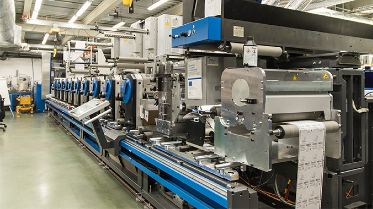 Gallus Labelmaster 440 press installed at Colognia Press in the Czech Republic