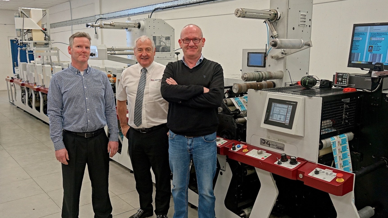 Declan Boran (left), Paul Macdonald (middle) and Ian Bowden with HB Label Print's new P4 - Mark Andy's first press in Ireland with UV LED curing Declan Boran (left), Paul Macdonald (middle) and Ian Bowden with HB Label Print's new P4 - Mark Andy's first press in Ireland with UV LED curing