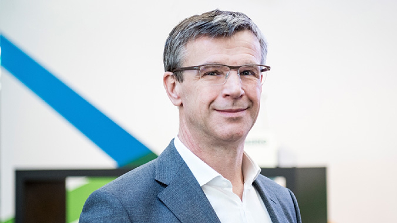 Heidelberg reorganizes management board; Stephan Plenz leaves the company