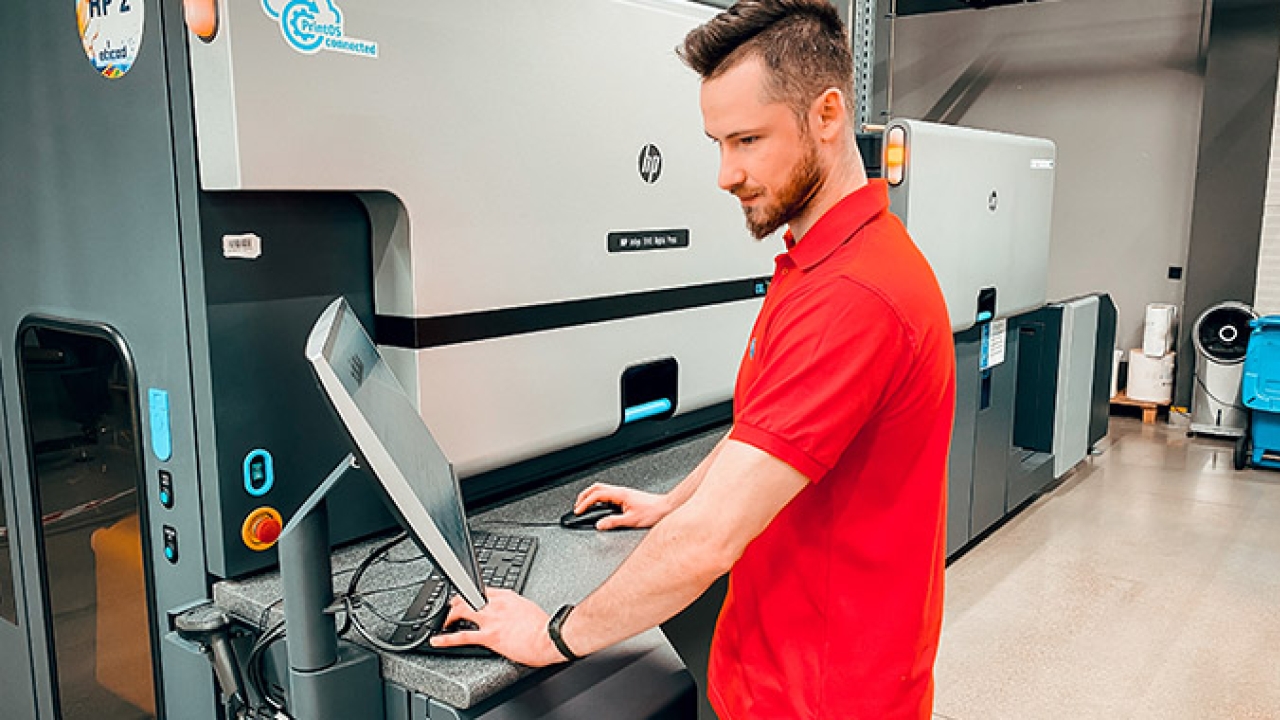 Eticod has expanded its fleet and invested in a second HP Indigo 6900 digital press Eticod has expanded its fleet and invested in a second HP Indigo 6900 digital press