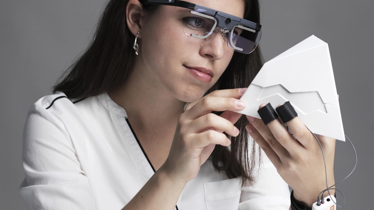 The project combines measurements of visual impressions with sensory measurements of packaging’s haptics – how it is experienced when it is held by someone
