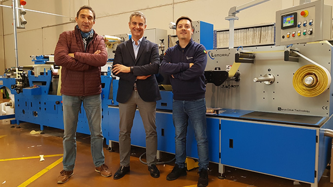 Spanish converter Adhegraf increases its productivity and production quality with Lemorau MEBR+ 330 modular finishing machine