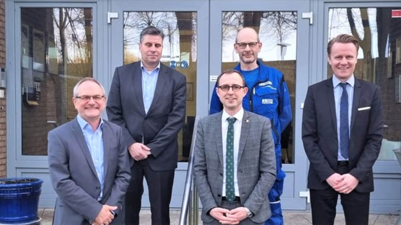 (L-R) Dr Martin Schreer (MD, Mitsubishi HiTec Paper), Karsten Böde (director HR, CSR and Compliance, Mitsubishi HiTec Paper), Dirk Schrödter (head of the Schleswig-Holstein State Chancellery), Joachim Küster (head of Production Flensburg Mill, Mitsubishi HiTec Paper), Nic Holmer (director Sales and Marketing, Mitsubishi HiTec Paper)