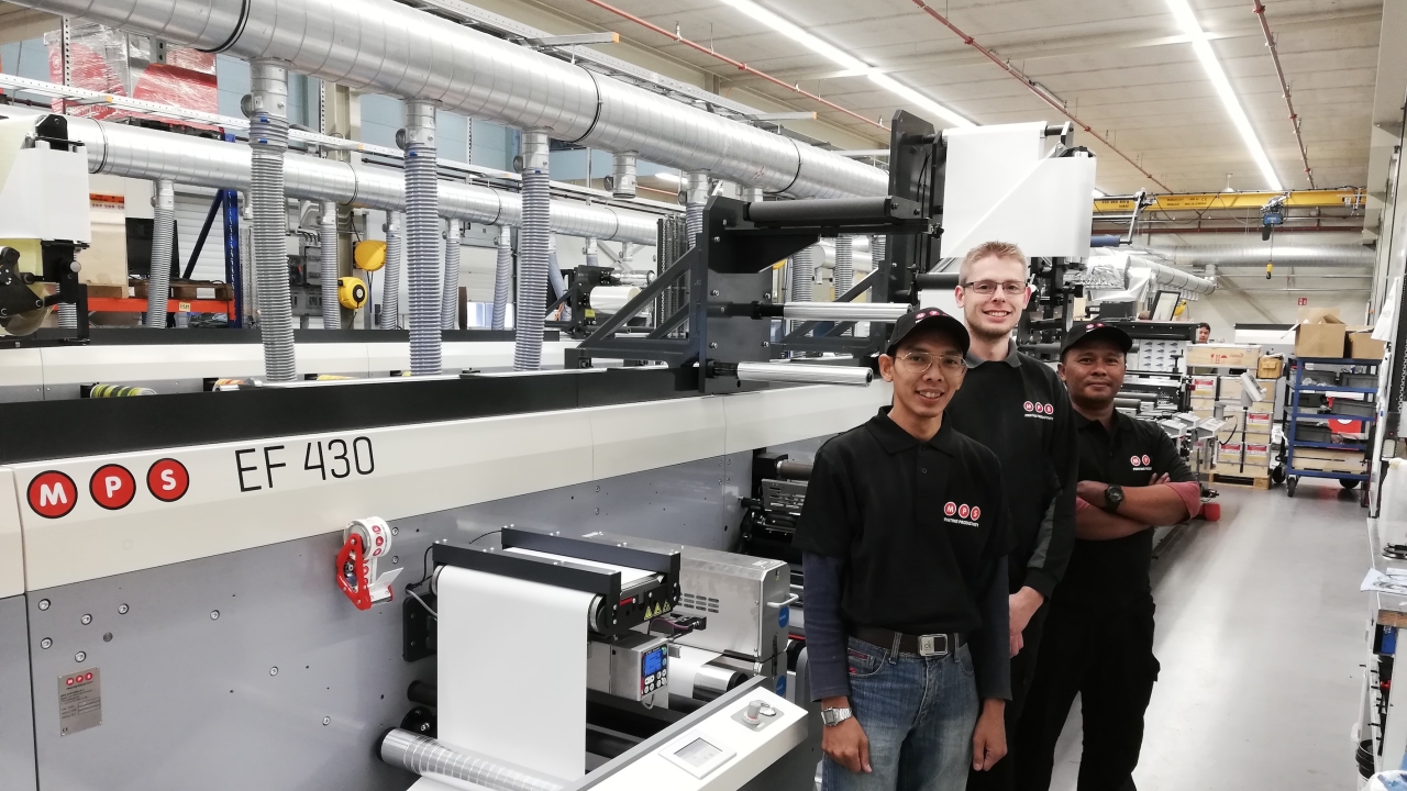 Ohtomi operators and MPS commissioning engineer during training at the MPS factory in the Netherlands