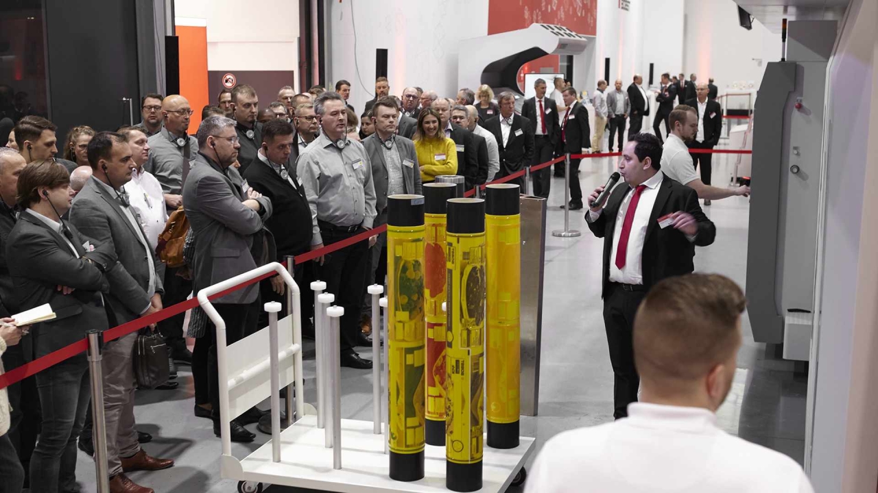 Bobst hosted an open house at its new Flexo Center of Excellence at Bobst Bielefeld in Germany, giving attendees the opportunity to experience the entire flexo process from start to finish. 