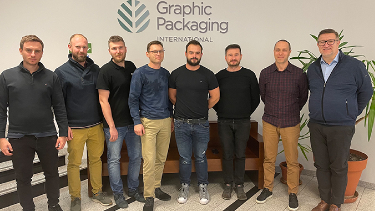 Graphic Packaging International’s manufacturing facility in Poznań, Poland, has been awarded a coveted Grooming Excellence Award by Procter and Gamble 