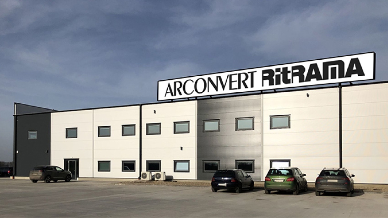 Fedrigoni has opened a modern slitting and distribution center for the self-adhesive products division in Dobroszyce, Poland