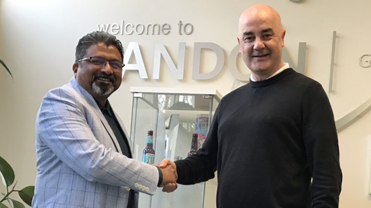L-R: Suhas Kulkarni, DKSH general manager, business development Asia Pacific, printing packaging and converting; Stuart Mitchell, sales director at Sandon Global.