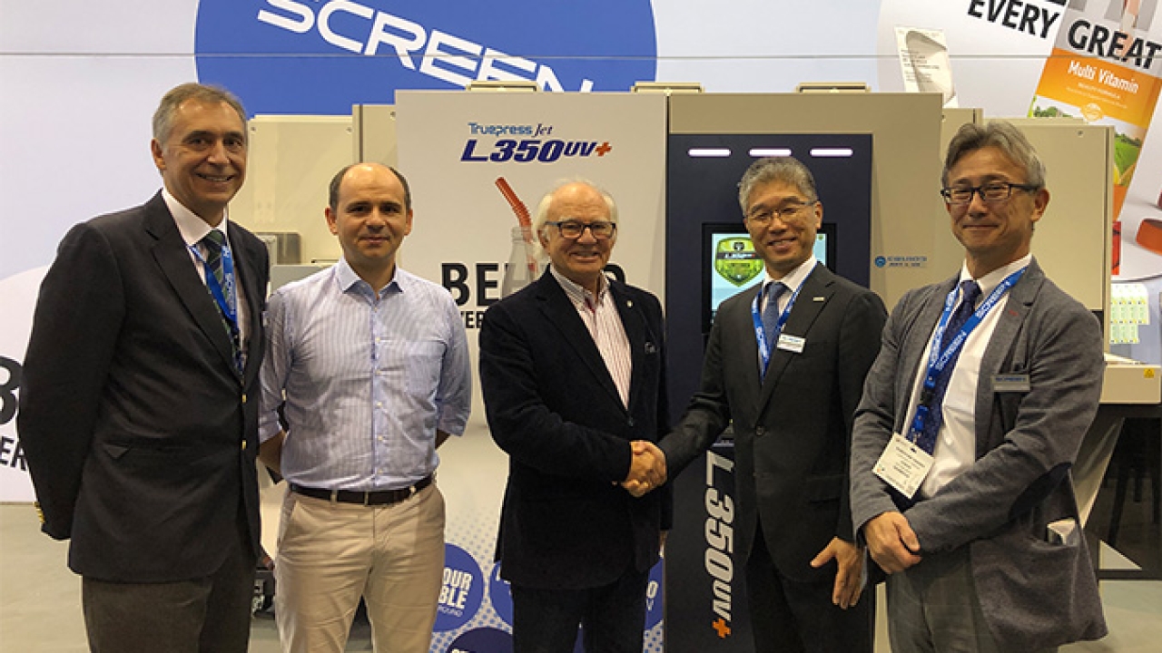 L-R: Fernando Tordo, Screen Iberia sales manager; Miguel Rainho, Etimur; Akihiro Fujii, president, Screen Europe and Yukiyoshi Tanaka, senior vice president, Packaging and Labels, Screen