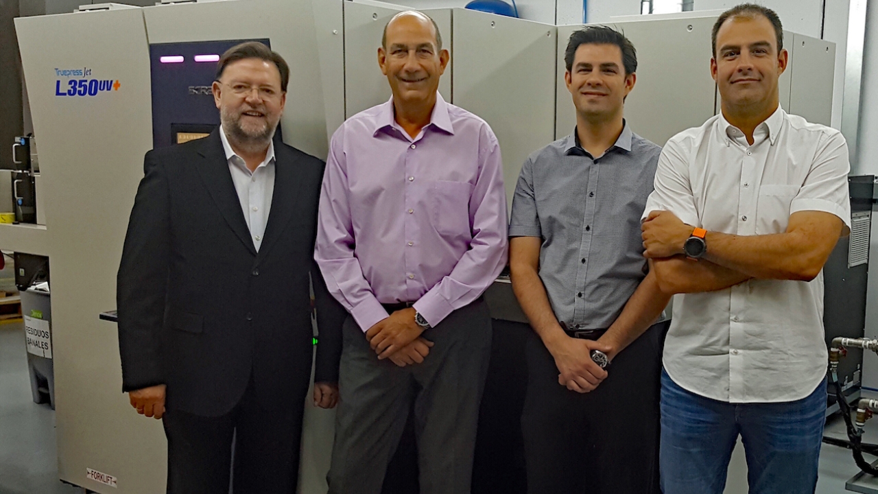 L-R: Santiago Pérez, Rotocon; Bartomeu Bayo, Satergraf; Jordi Bayo, Satergraf; Salva Bayo, Satergraf L-R: Santiago Pérez, Rotocon; Bartomeu Bayo, Satergraf; Jordi Bayo, Satergraf; Salva Bayo, Satergraf