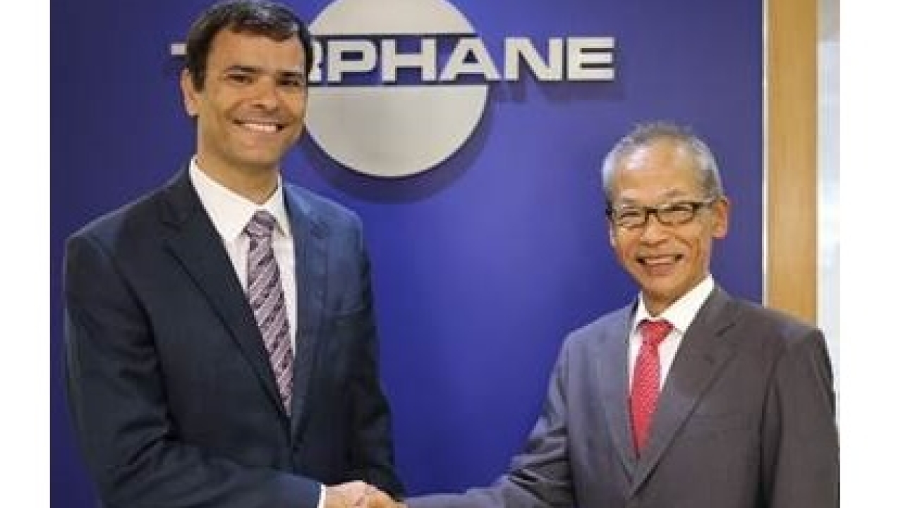José Bosco Silveira Jr. (left), president of Terphane, and Yukihiko Minamimura (right), president of Toyobo Brazil Toyobo appoints Terphane as distributor in the Americas