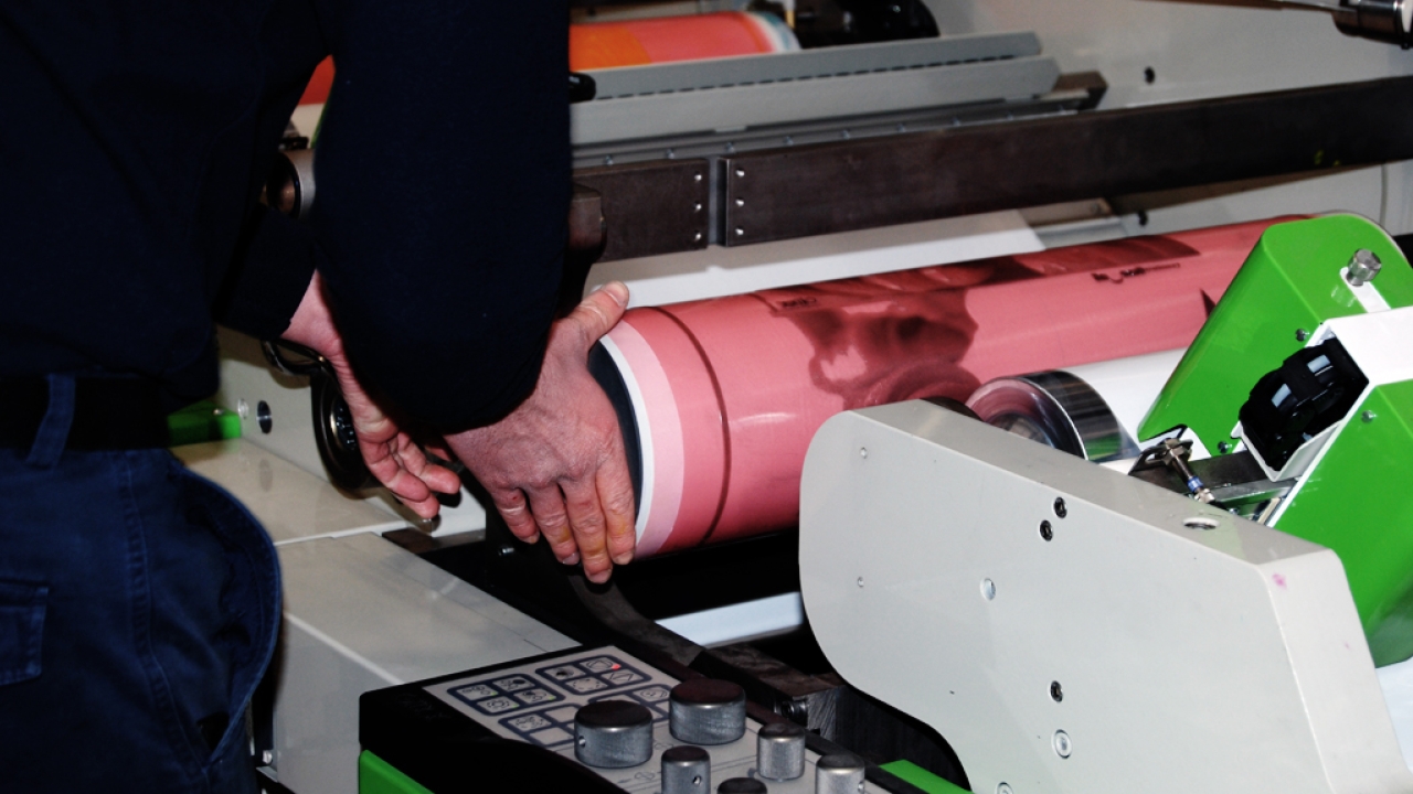 The three companies will be working together to promote Trelleborg’s Axcyl plate mounting sleeves, bridges and adapters for flexographic press applications The three companies will be working together to promote Trelleborg’s Axcyl plate mounting sleeves, bridges and adapters for flexographic press applications