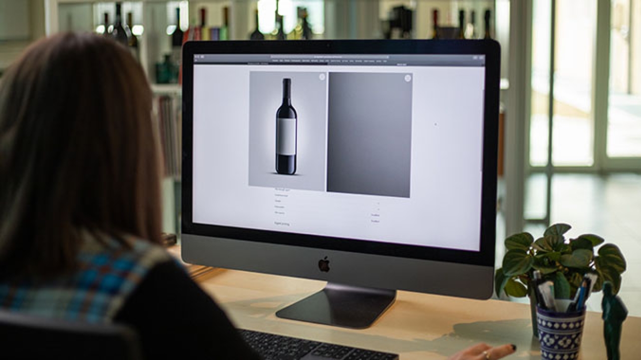 UPM Raflatac has published digital label material swatchbook for wine, sprits and beverage UPM Raflatac has published digital label material swatchbook for wine, sprits and beverage