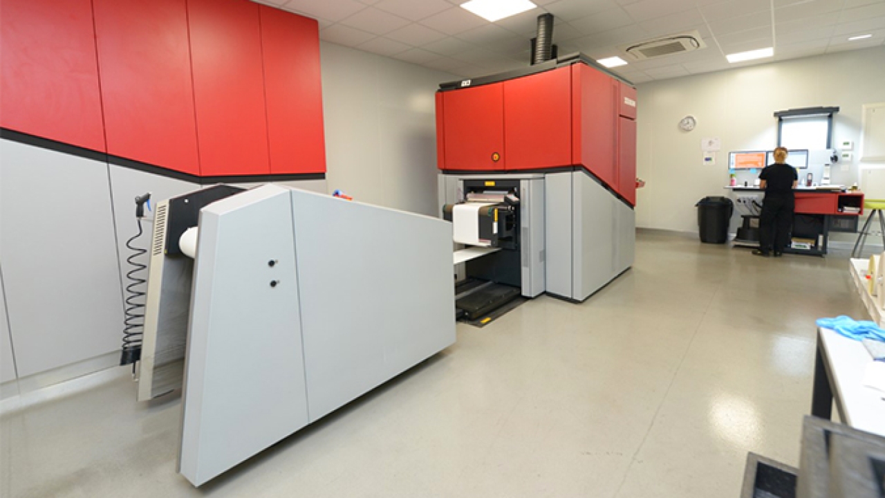 InterPrint has added a Xeikon CX3 digital press with Cheetah technology to its production plant in Navatejera to boosts its production capacity and productivity