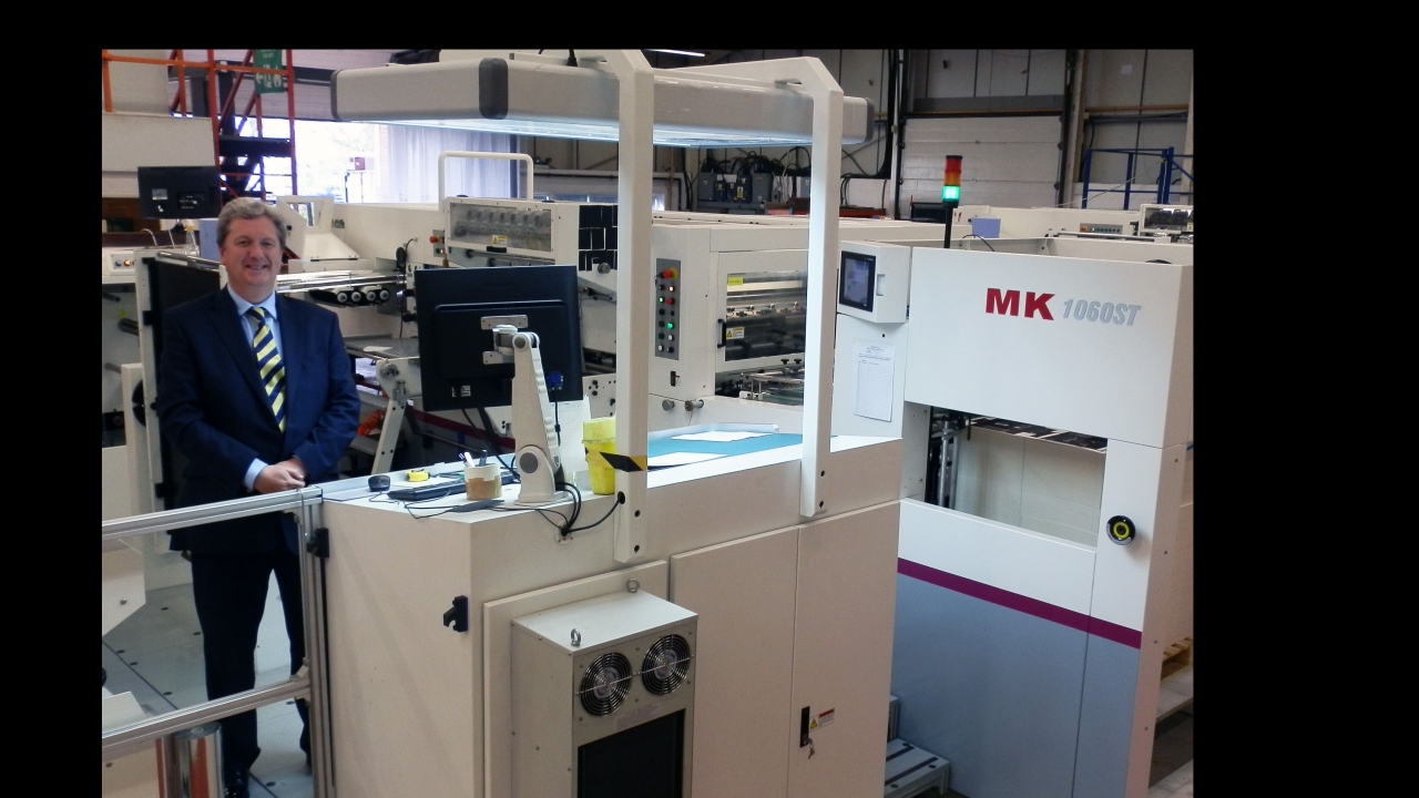 Barry Corbett with the MK 1060 ST at Blackfoil Barry Corbett with the MK 1060 ST at Blackfoil