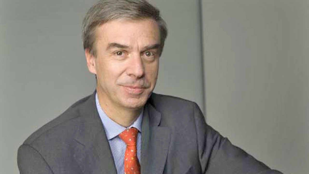 Heinz-Joachim Neubürger, member and chairman of the Koenig & Bauer (KBA) supervisory board since June 2013 and October 2013 respectively, has resigned from his positions and left the German press manufacturer’s supervisory board with immediate effect Heinz-Joachim Neubürger, member and chairman of the Koenig & Bauer (KBA) supervisory board since June 2013 and October 2013 respectively, has resigned from his positions and left the German press manufacturer’s supervisory board with immediate effect