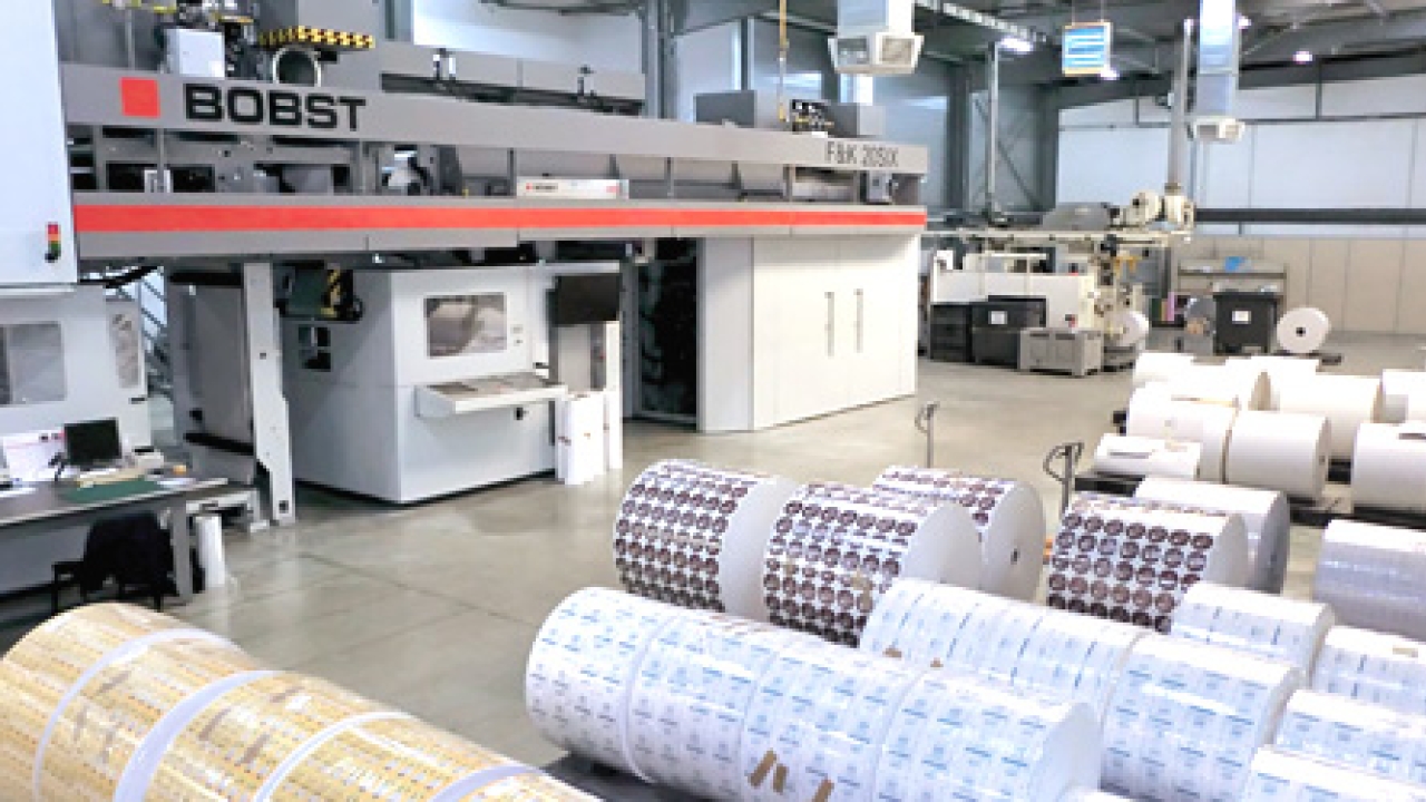8-color F&K 20SIX impressing at French converter 8-color F&K 20SIX impressing at French converter