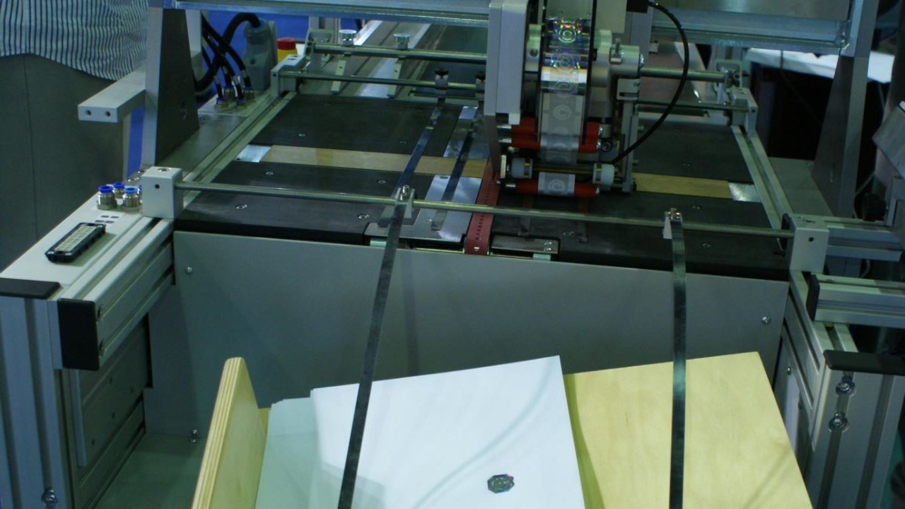 Al Guhrair buys Radus hologram unit Al Guhrair buys Radus hologram unit